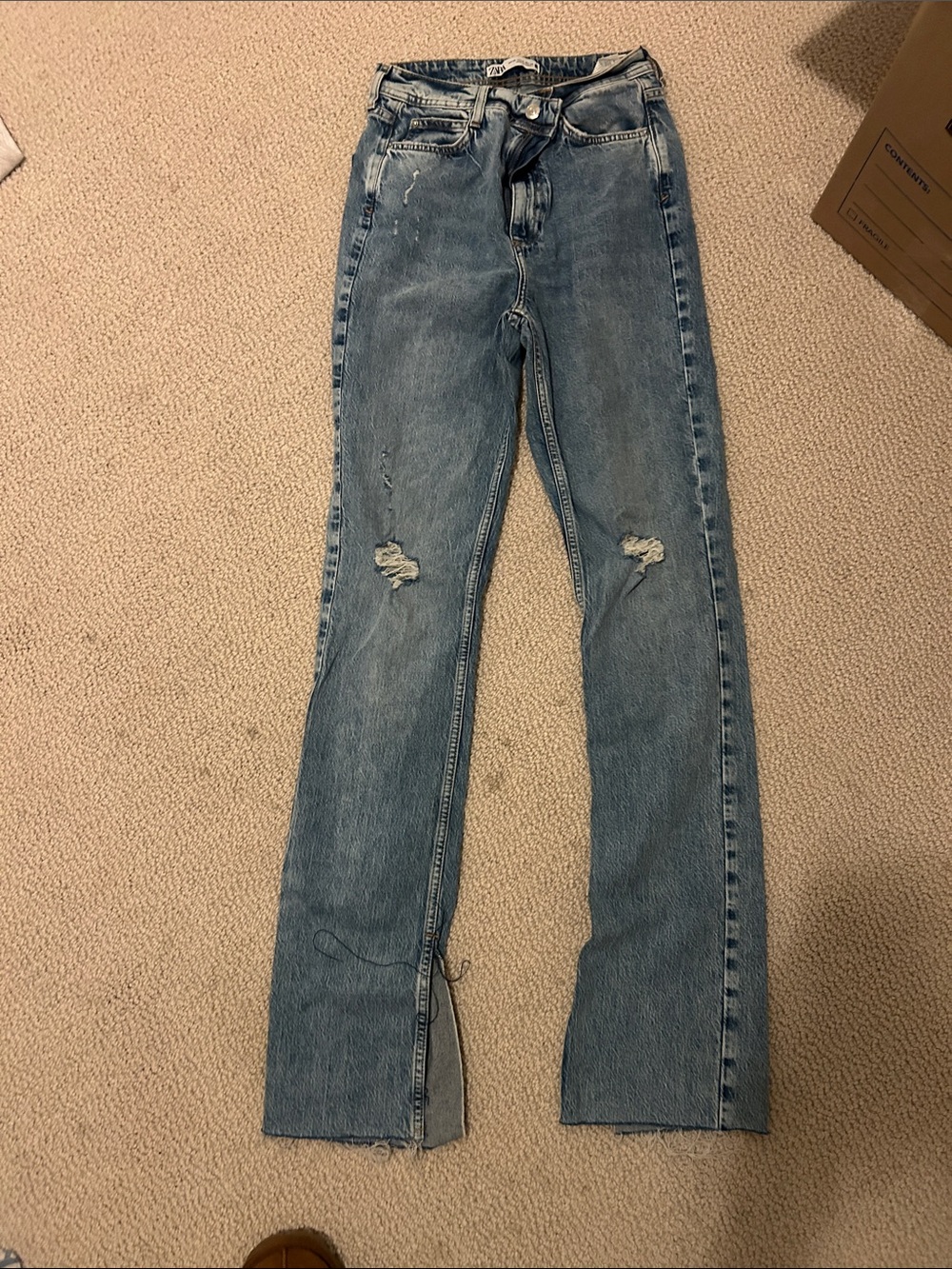 Zara Classic High-Rise Blue Distressed Women’s Jeans
